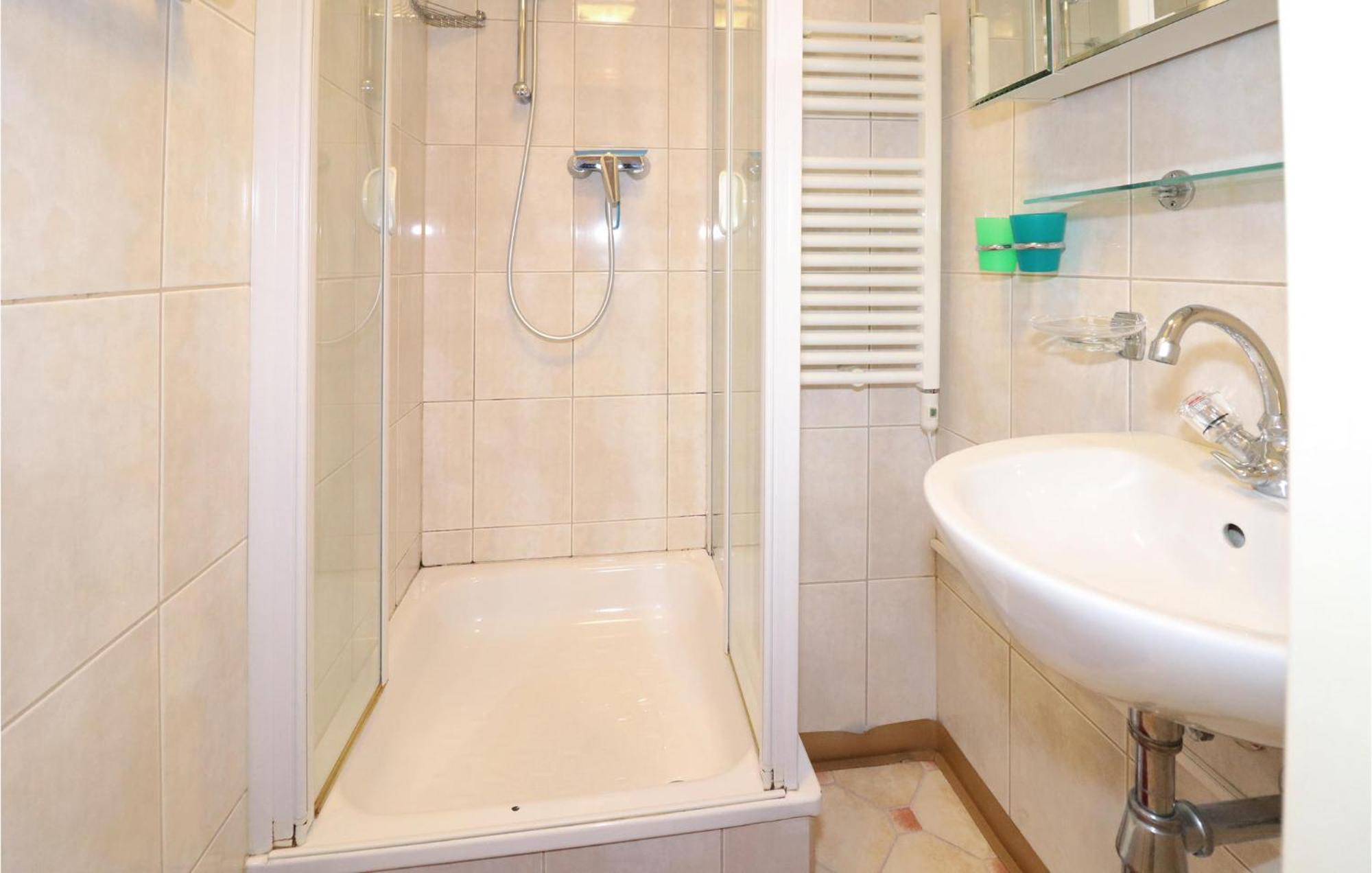 Ferienwohnung Mit Seeblick Aldrans Esterno foto