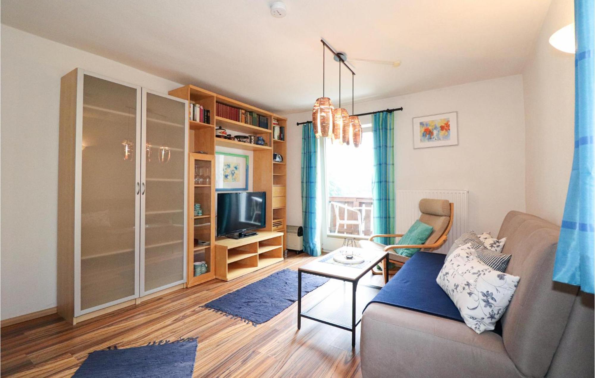 Ferienwohnung Mit Seeblick Aldrans Esterno foto