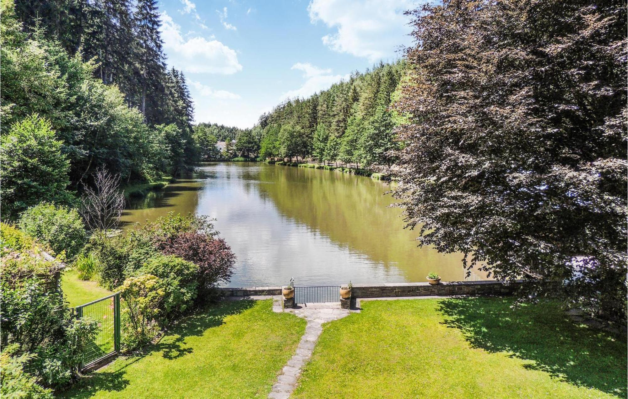 Ferienwohnung Mit Seeblick Aldrans Esterno foto